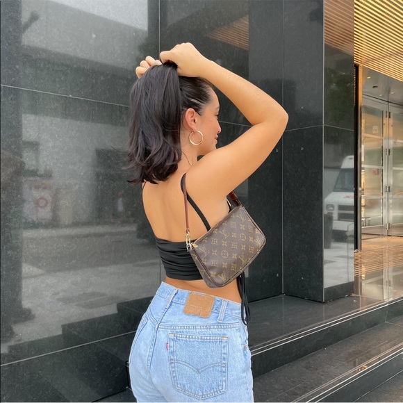 Meet your Posher, Stephanie - Picture 1 of 1